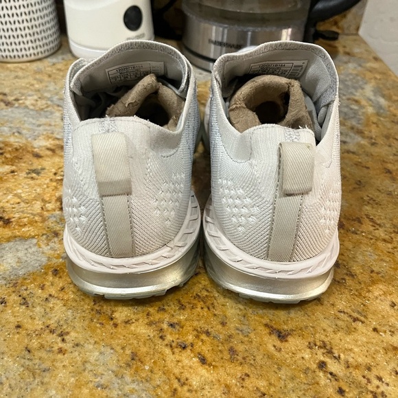 Brooks bedlam 2 size 7 - Picture 4 of 9